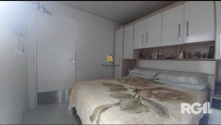 Casa 3 dormitórios no bairro Glória