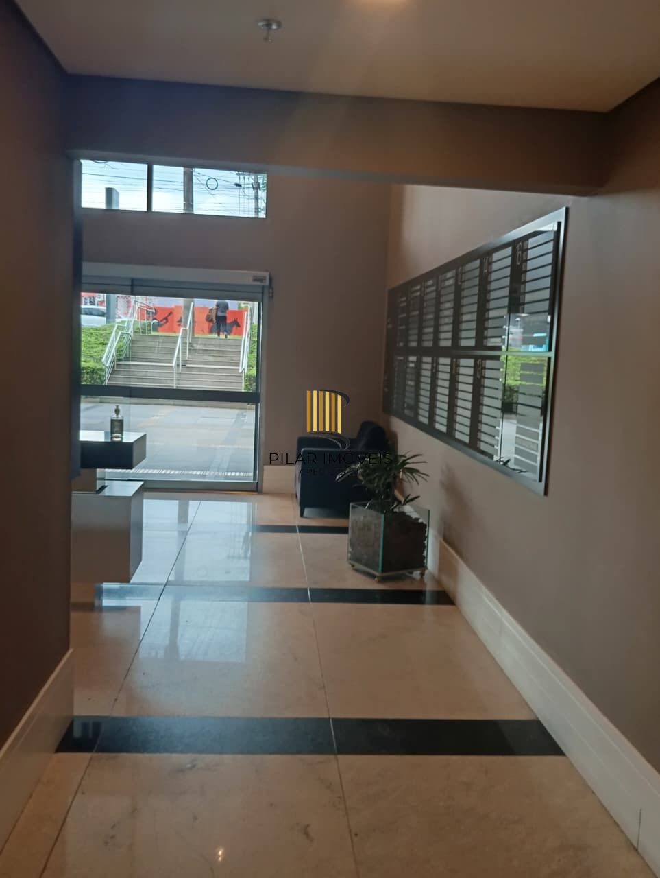 SALA COM VAGA 25m² VENDA / ALUGUEL