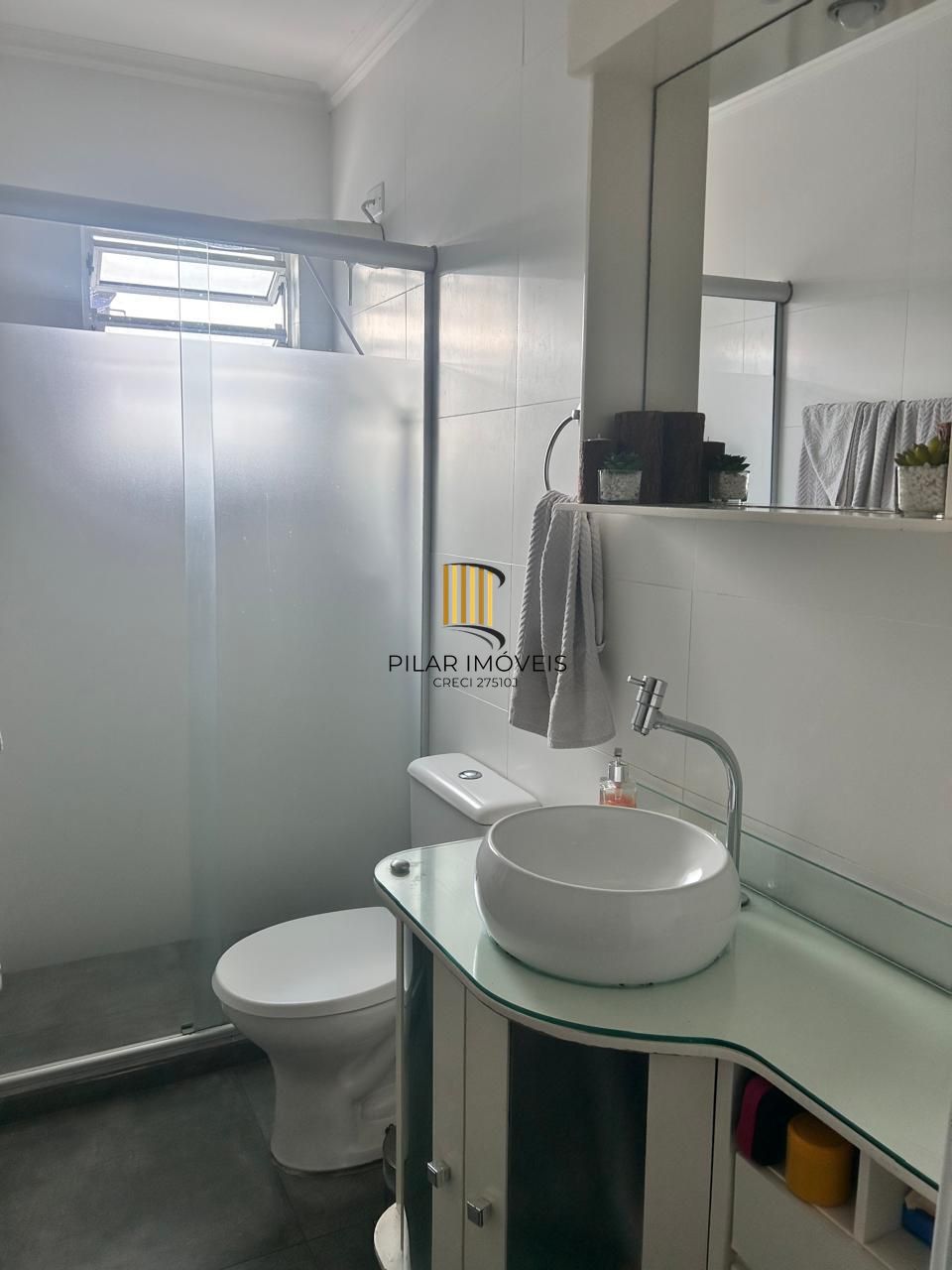 Vendo apartamento semi mobiliado, 1 dorm. , sala, quarto, banheiro, lavanderia, 4°.
