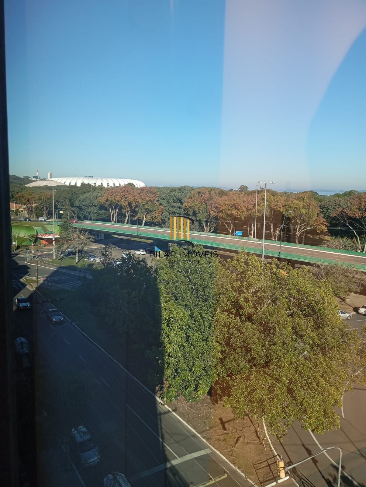 CLÍNICA DECORADA COM VISTA PARA O GUAÍBA