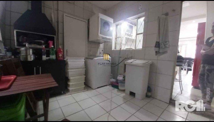 Casa 3 dormitórios no bairro Glória