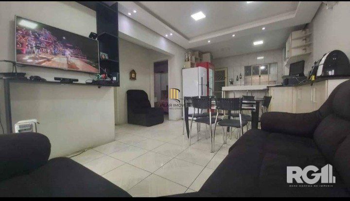 Casa 3 dormitórios no bairro Glória