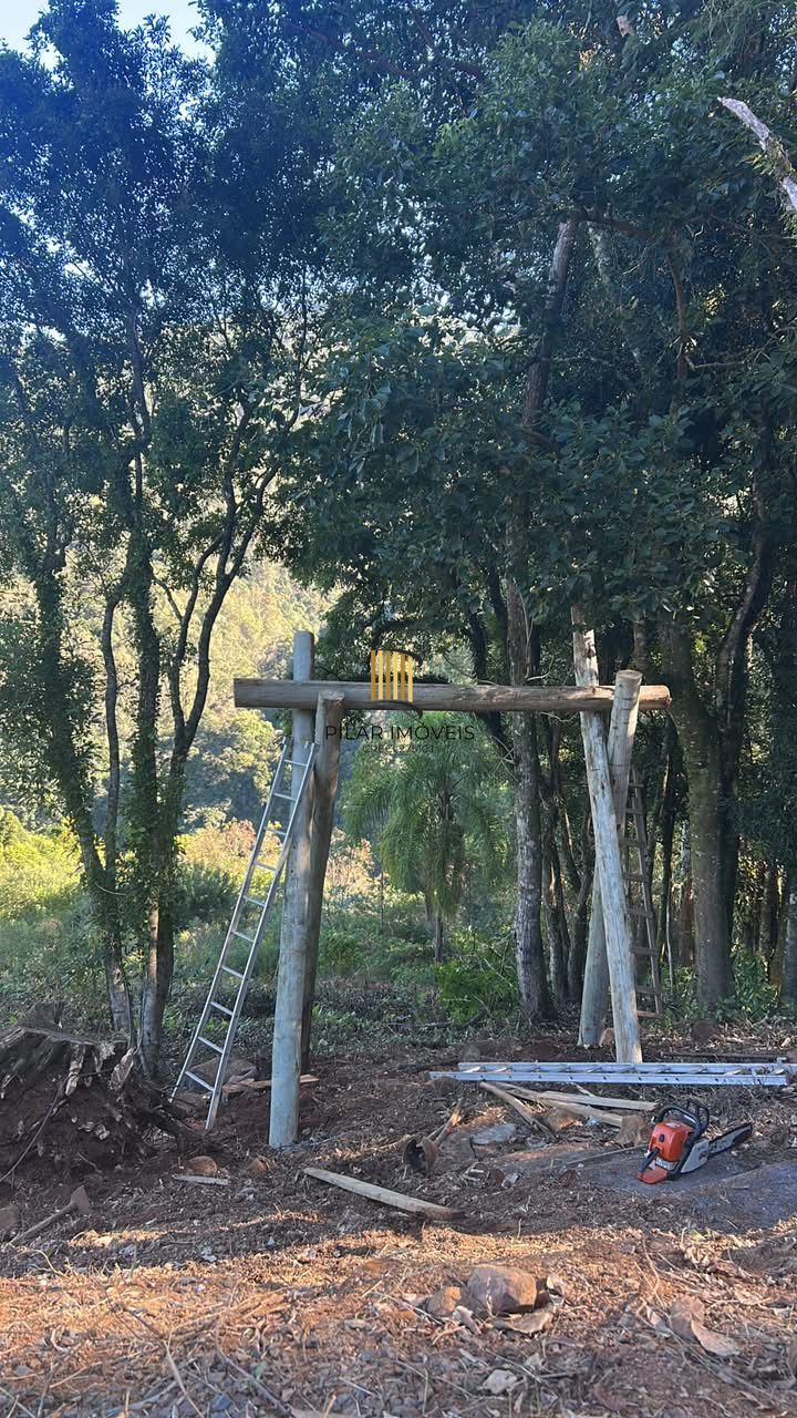 SITIO PARA LAZER E TURISMO.  COM TODAS AS LICENÇAS, URBANIZADO PRONTO PARA INVESTIMENTO EM TURISMO