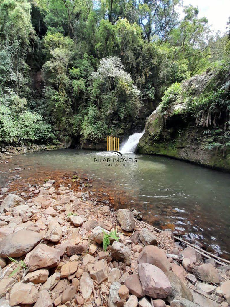SITIO PARA LAZER E TURISMO.  COM TODAS AS LICENÇAS, URBANIZADO PRONTO PARA INVESTIMENTO EM TURISMO