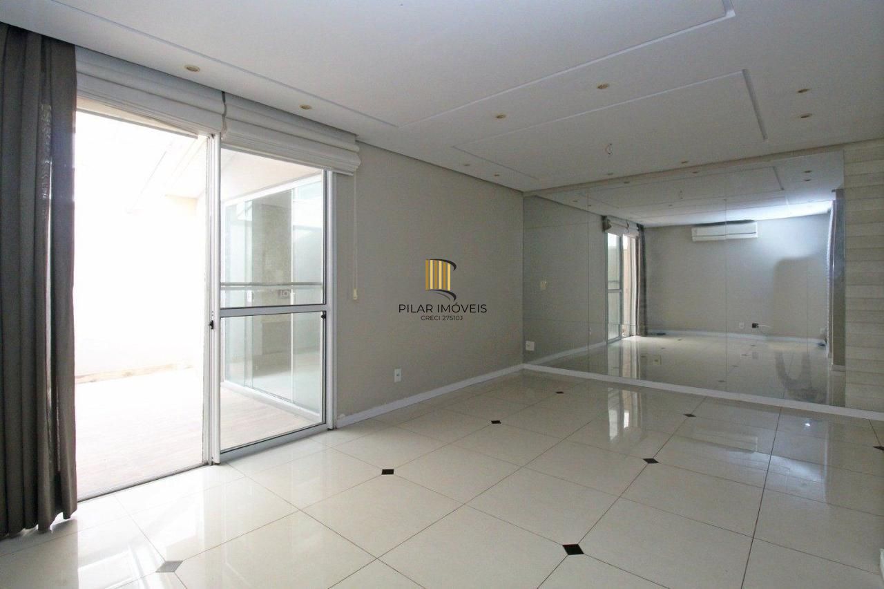 CASA EM CONDOMINIO COM 4 DORMITÓRIOS E DUAS VAGAS COBERTAS NO 
