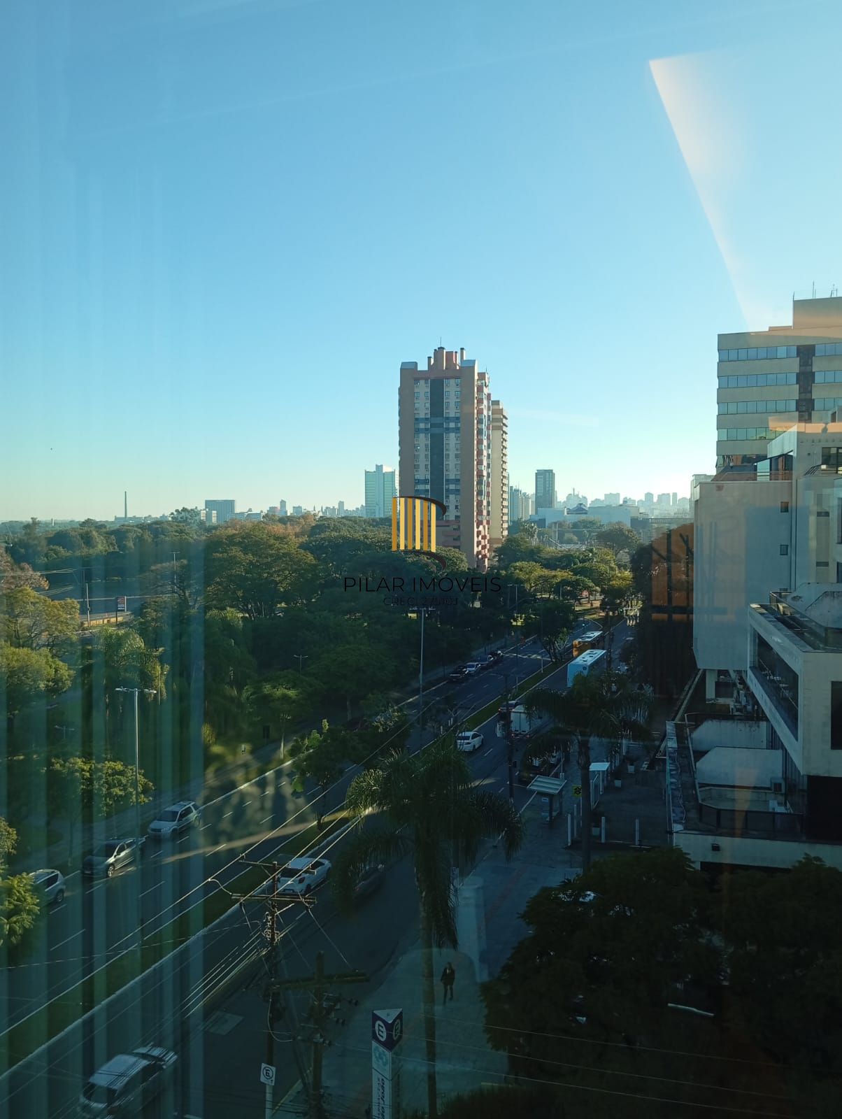 CLÍNICA DECORADA COM VISTA PARA O GUAÍBA