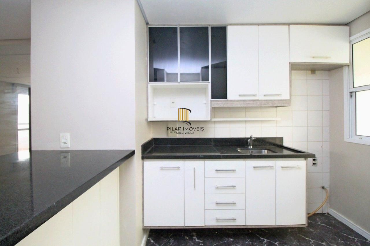 CASA EM CONDOMINIO COM 4 DORMITÓRIOS E DUAS VAGAS COBERTAS NO 