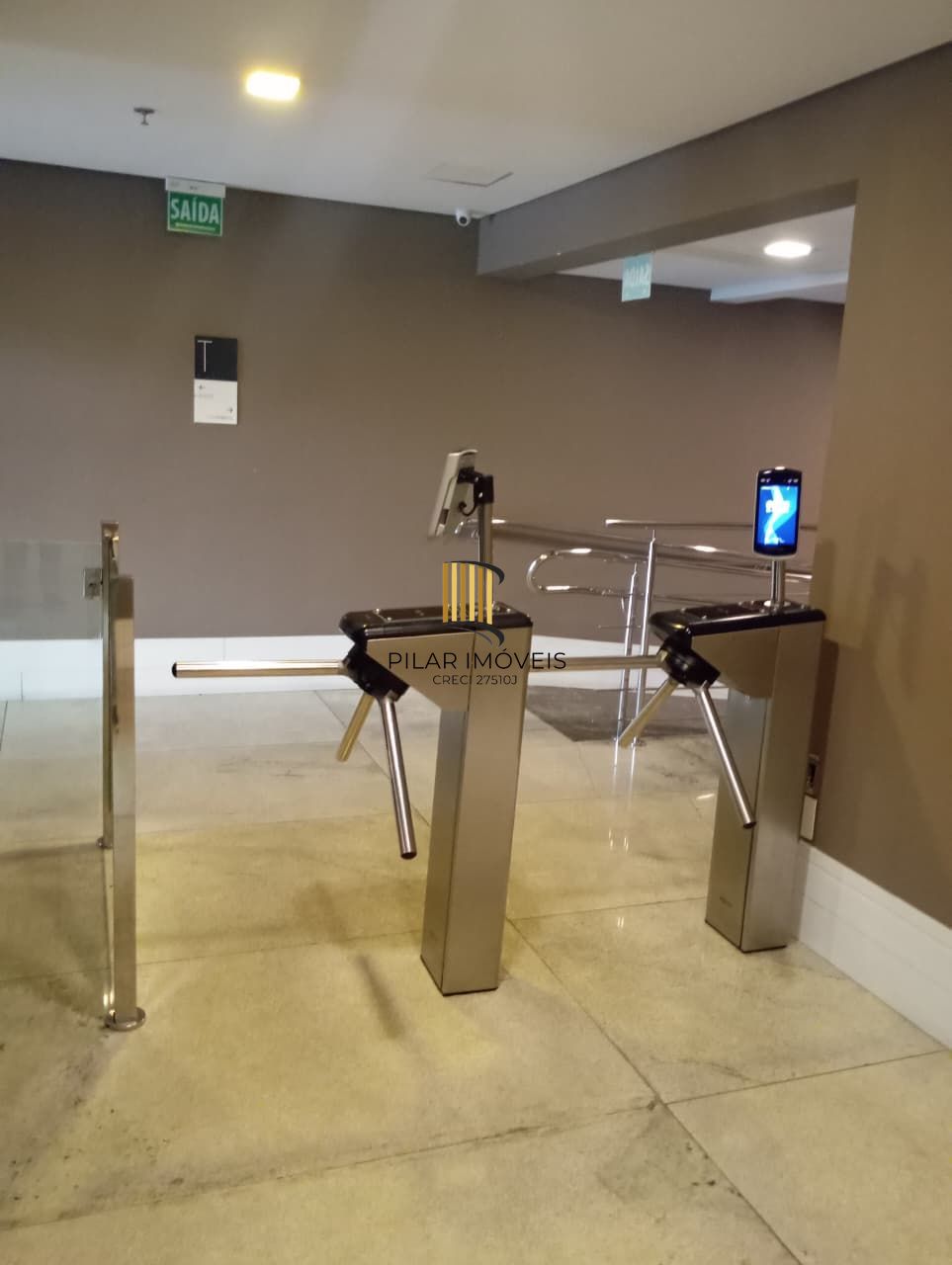 SALA COM VAGA 25m² VENDA / ALUGUEL