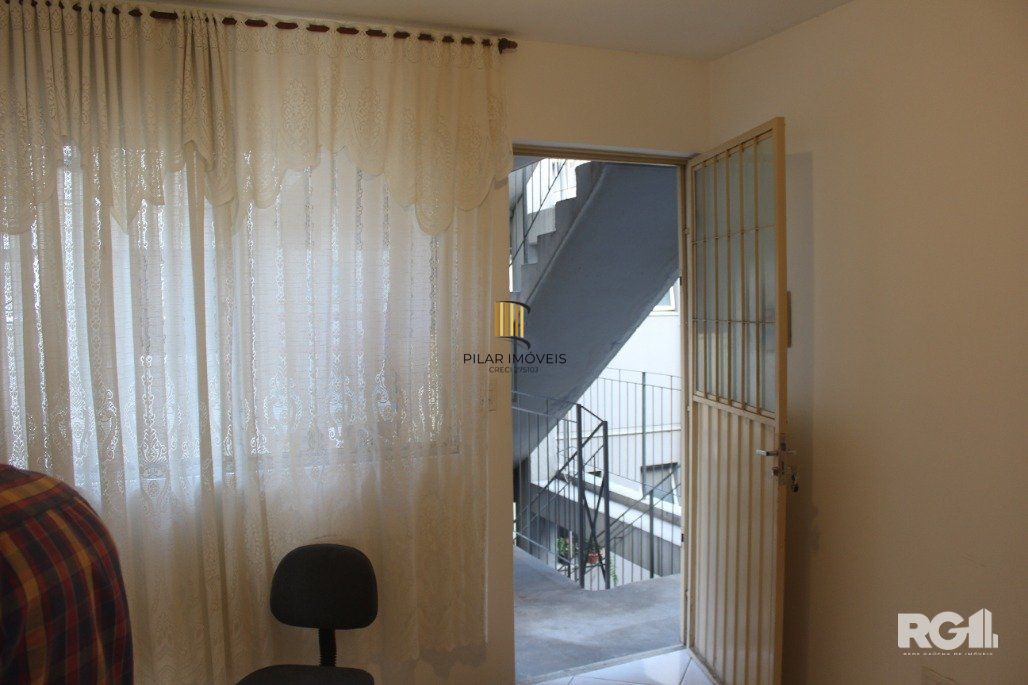 Apartamento 2 Dormitório(s) Bairro Rubem Berta