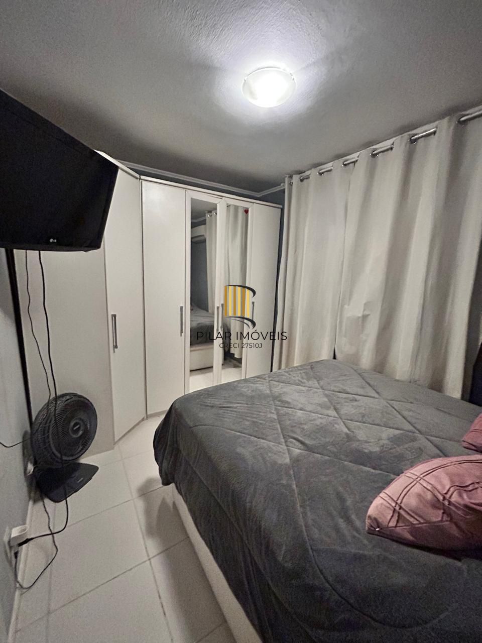 Vendo apartamento semi mobiliado, 1 dorm. , sala, quarto, banheiro, lavanderia, 4°.