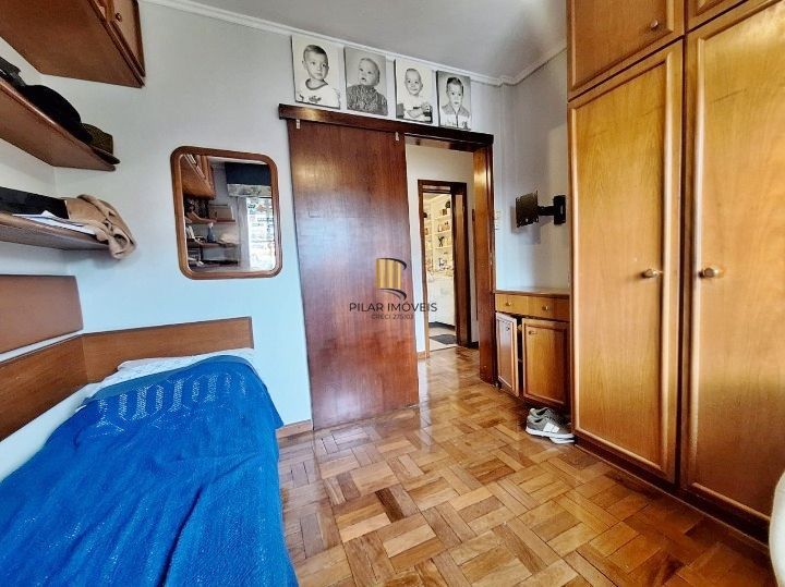 Excelente apartamento 3 quartos 1 vaga de garagem escriturada prédio com elevador a venda no bairro Menino Deus,