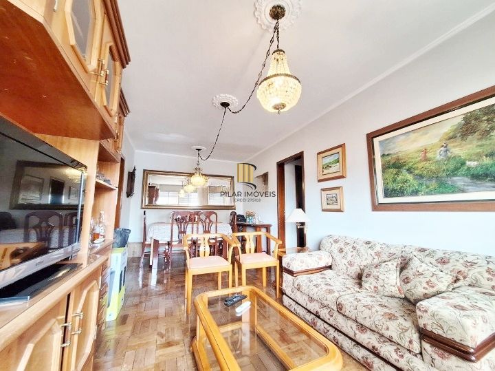Excelente apartamento 3 quartos 1 vaga de garagem escriturada prédio com elevador a venda no bairro Menino Deus,
