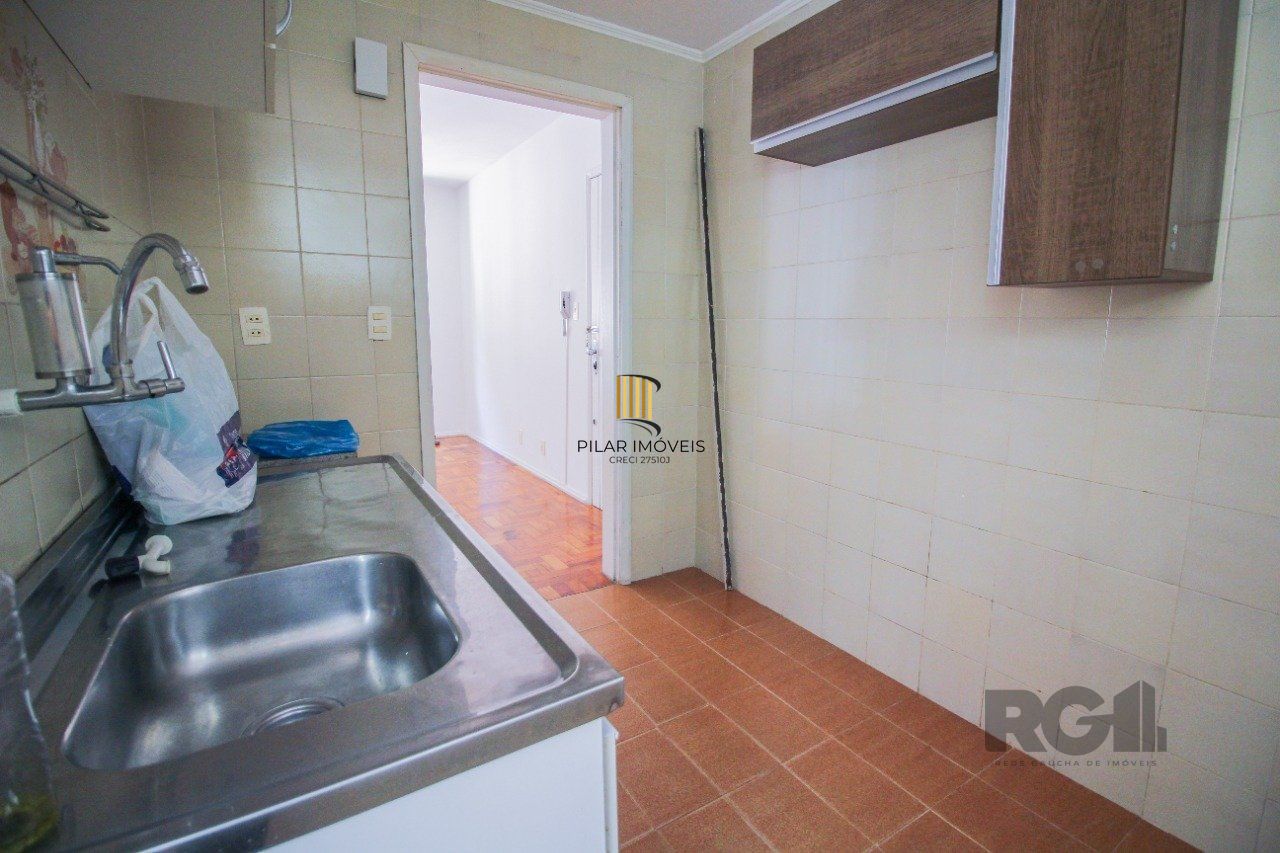 Apartamento residencial à venda, Rio Branco, Porto Alegre.