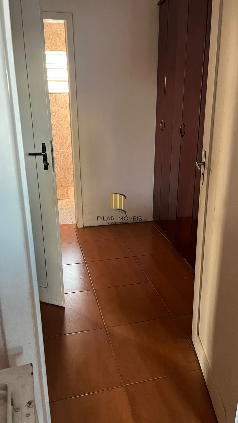 Casa de 03 dormitórios com suíte, Bairro Camaquã, Porto Alegre/RS