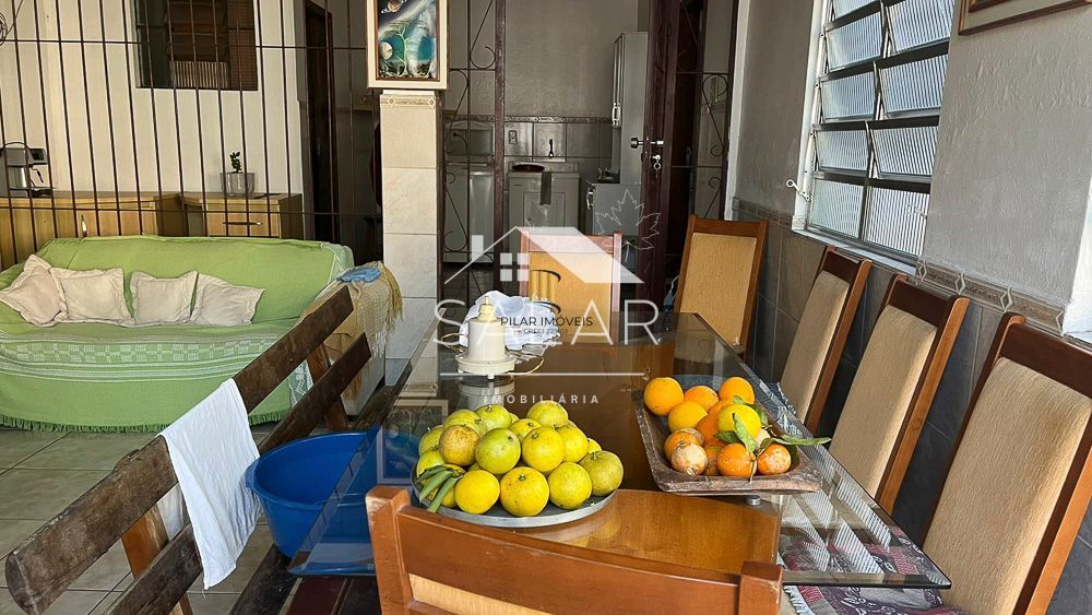 Terreno com duas casas no pátio, Bairro Teresópolis, Porto Alegre, Rio Grande do Sul