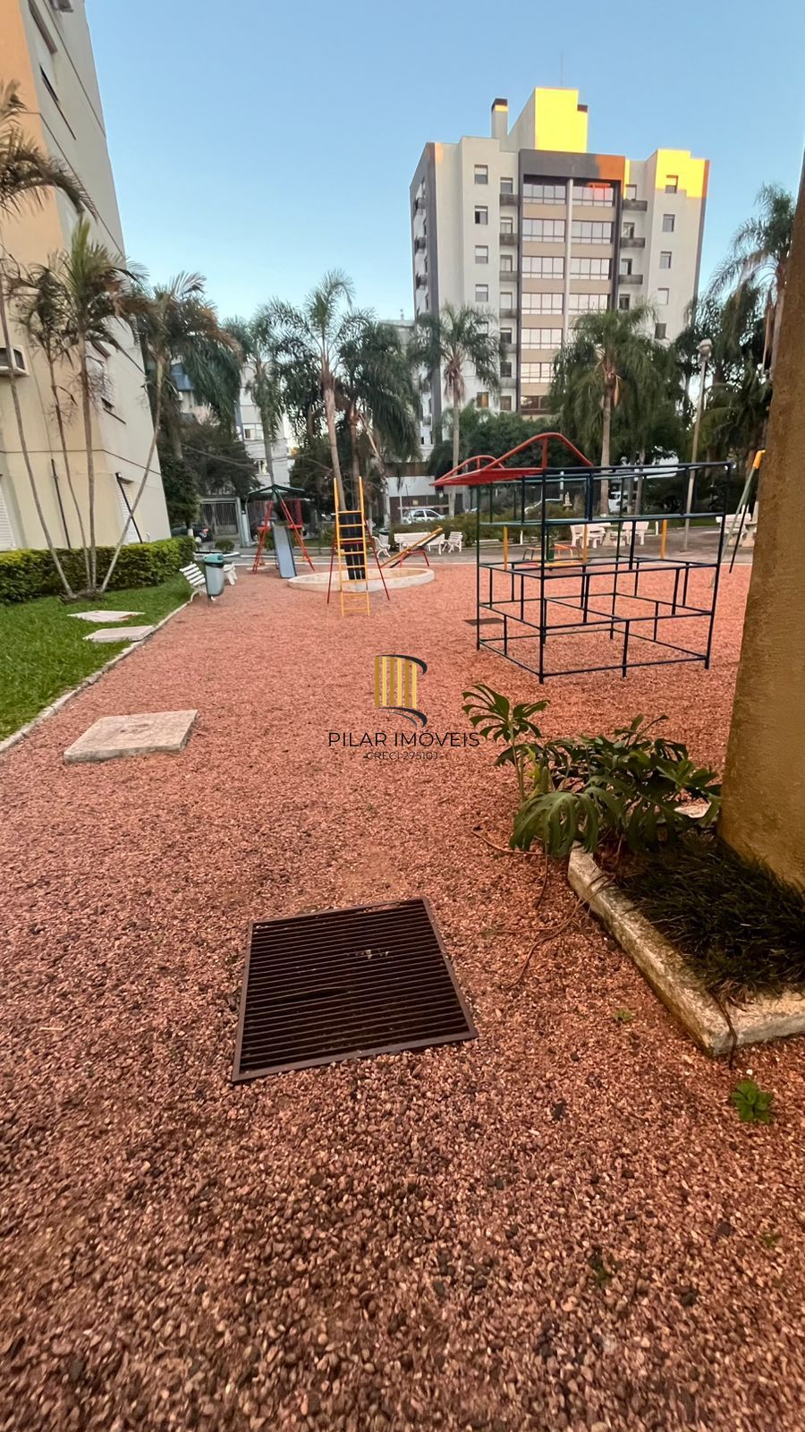 Apartamento 2 Dormitórios com 61,50m² em Condomínio com Lazer Completo e Rua Tranquila