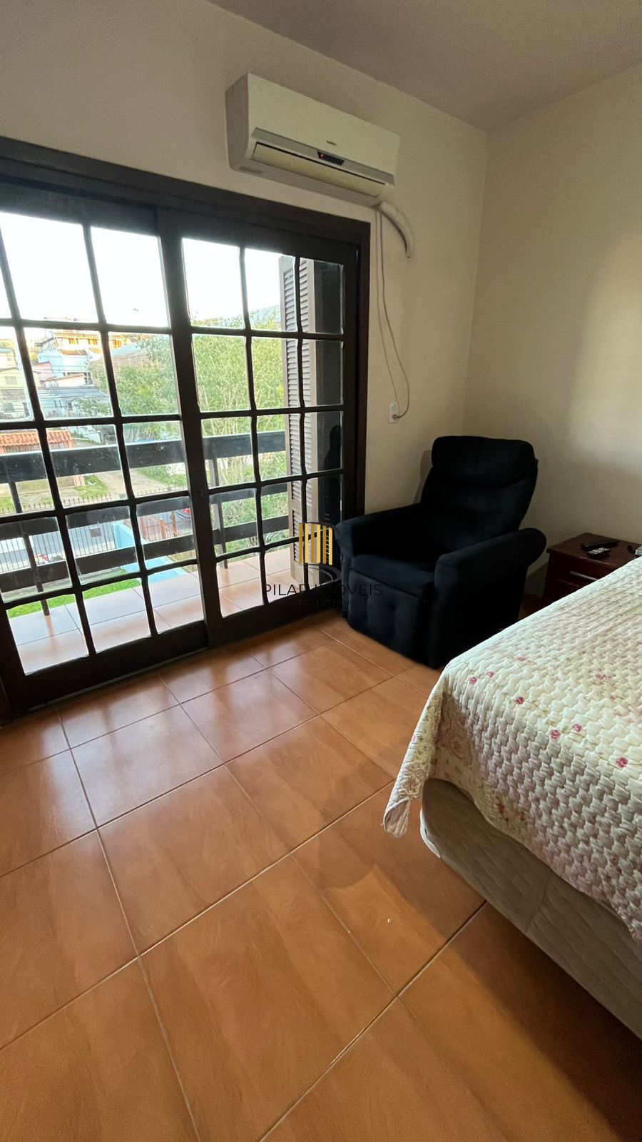 Casa de 03 dormitórios com suíte, Bairro Camaquã, Porto Alegre/RS