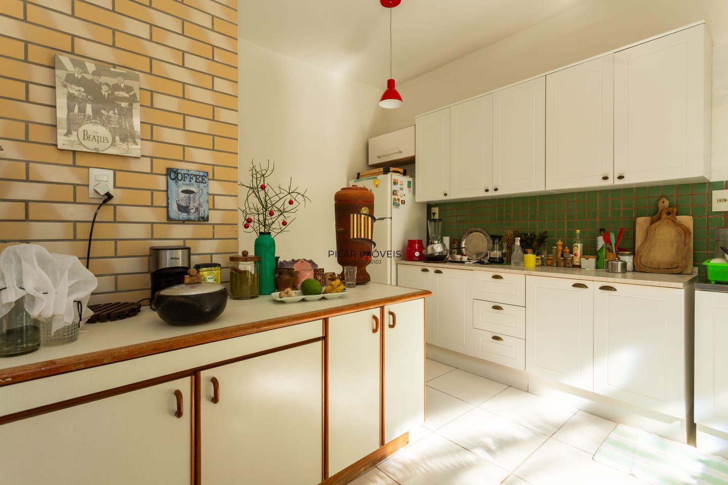 Apartamento 02 dormitórios, Bairro Menino Deus, Porto Alegre/RS