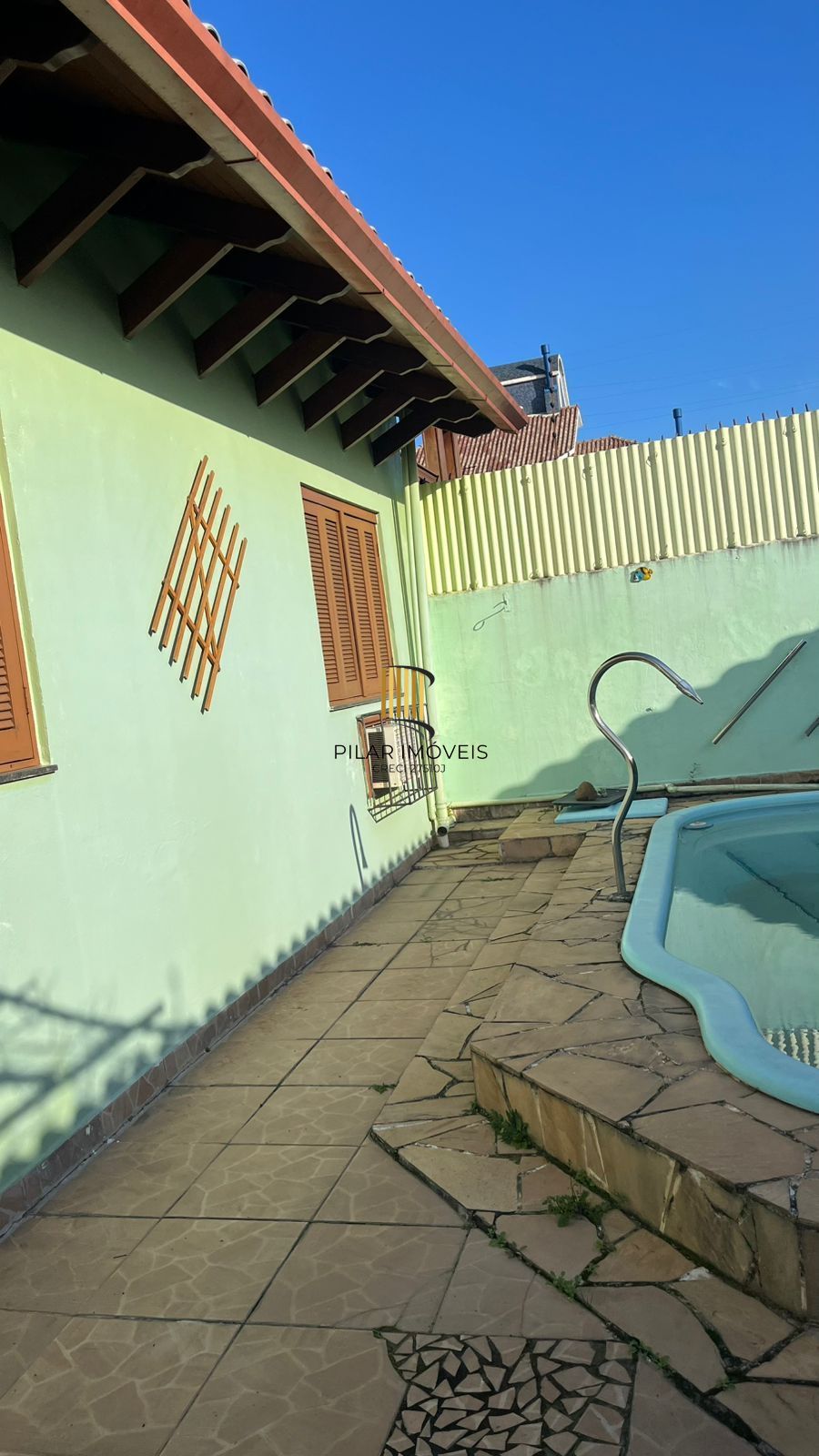 Casa com piscina, Santa Fé, zona Norte de Porto Alegre, Rio Grande do Sul