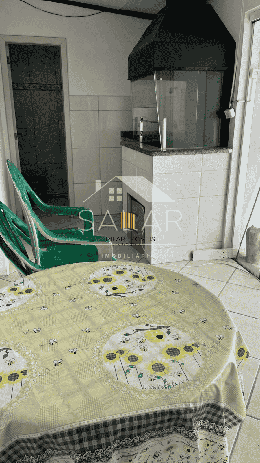 Cobertura com 03 dormitórios, Bairro Passo da Areia, Porto Alegre/RS