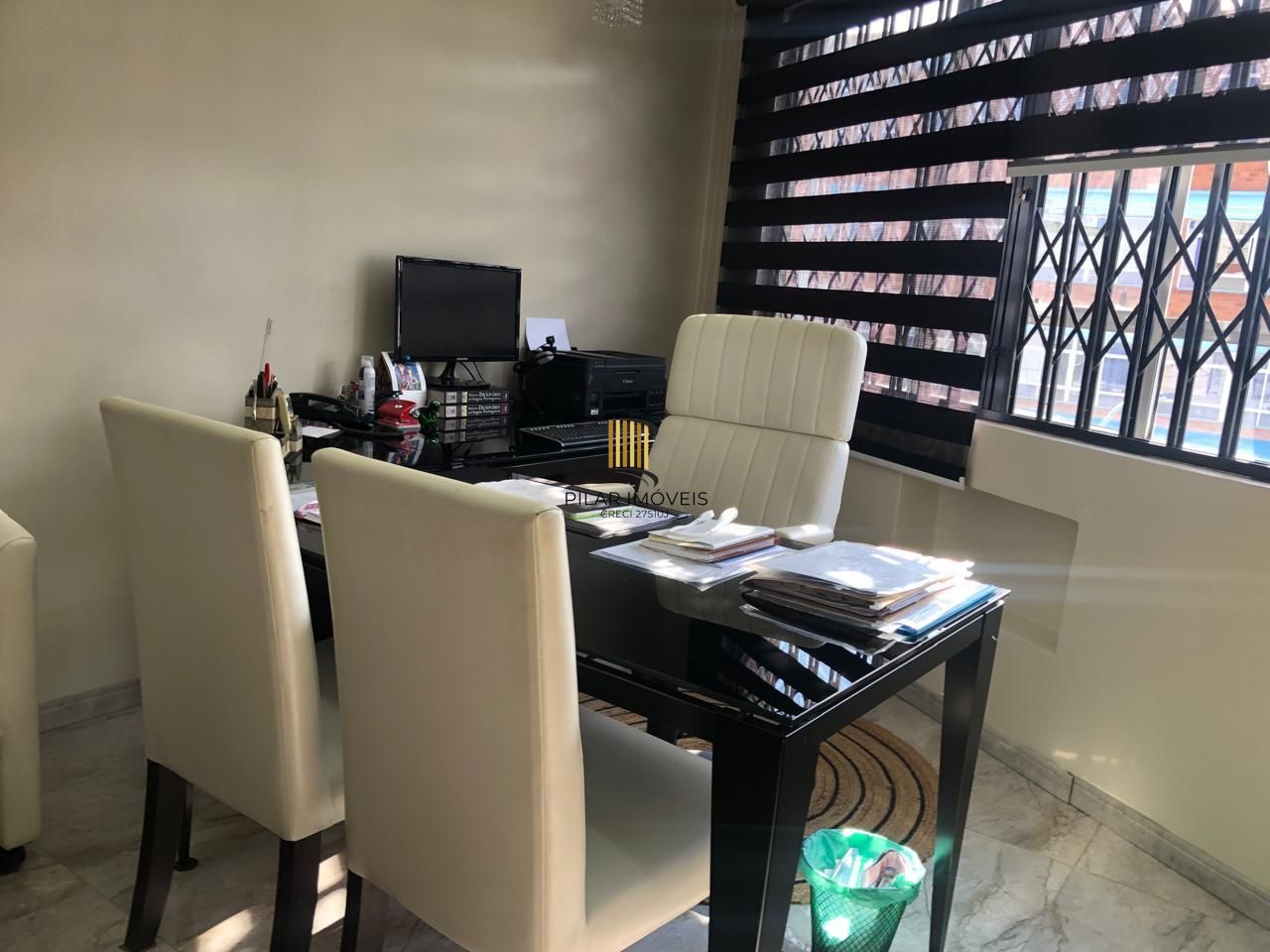 Sala Comercial no Passo da Areia com Banheiro Privativo – 30m²