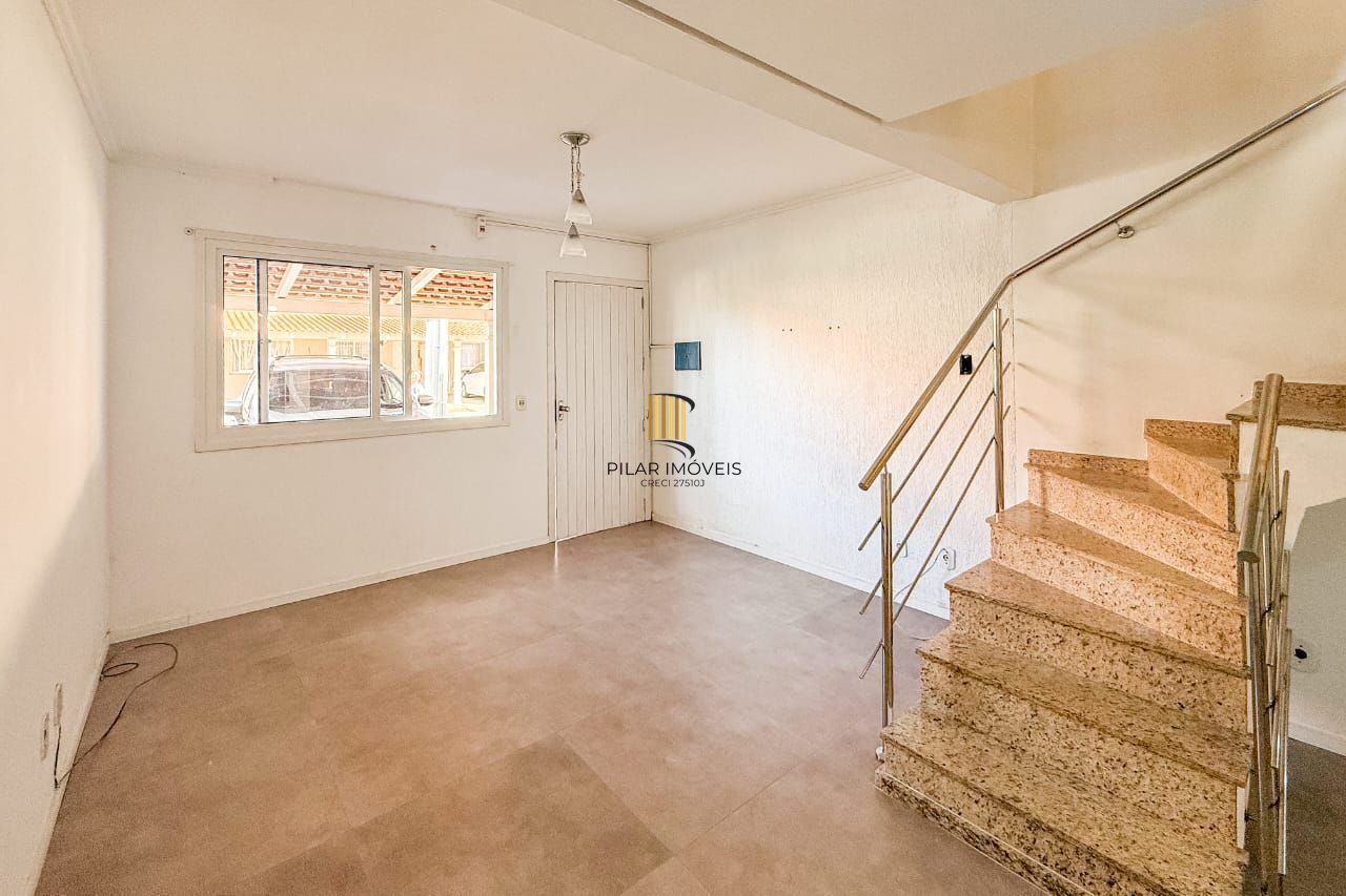 Casa de Condomínio 2 dormitórios no bairro Passo da Areia