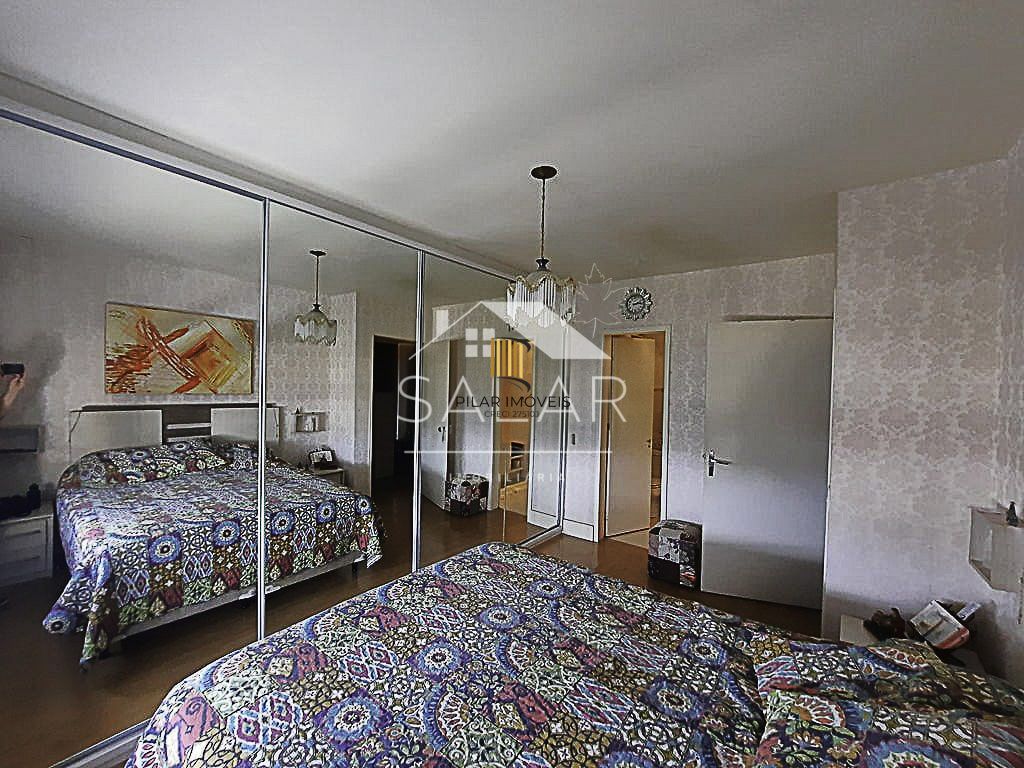 Apartamento de 02 dormitórios, no Bairro Menino Deus, Porto Alegre/RS