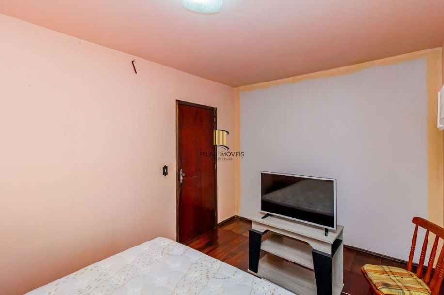 Casa em ótima localização, com 201m², Bairro Medianeira, Porto Alegre/RS