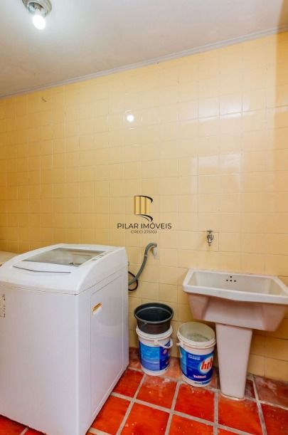 Casa em ótima localização, com 201m², Bairro Medianeira, Porto Alegre/RS