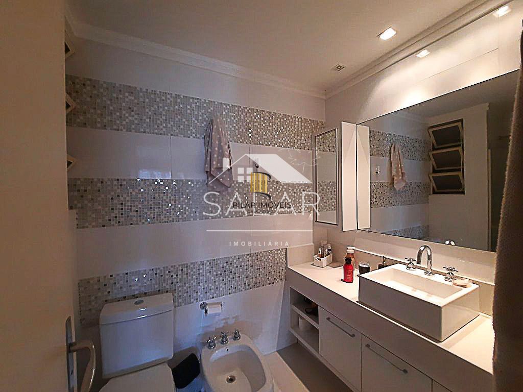 Apartamento de 02 dormitórios, no Bairro Menino Deus, Porto Alegre/RS