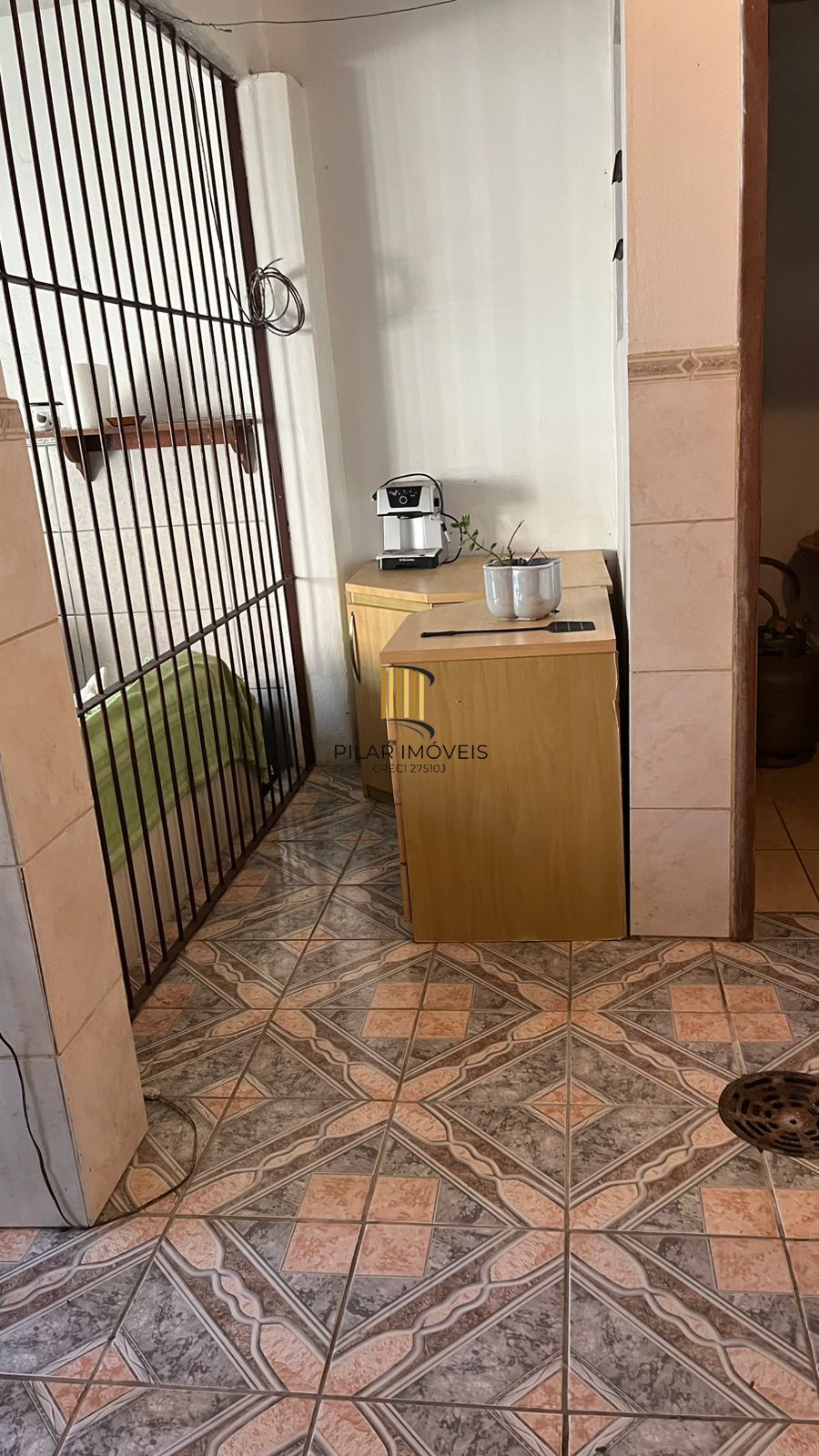 Terreno com duas casas no pátio, Bairro Teresópolis, Porto Alegre, Rio Grande do Sul