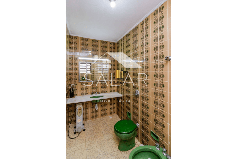 Casa em ótima localização, com 201m², Bairro Medianeira, Porto Alegre/RS