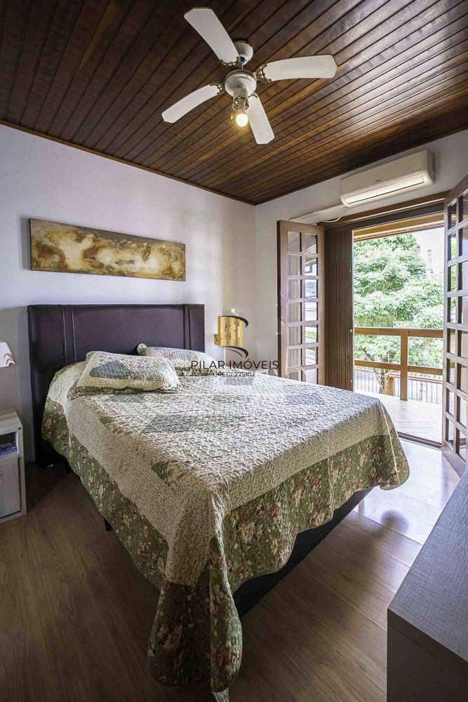 Casa com 02 pavimentos, 03 dormitórios, Bairro Intercap, Porto Alegre, Rio Grande do Sul