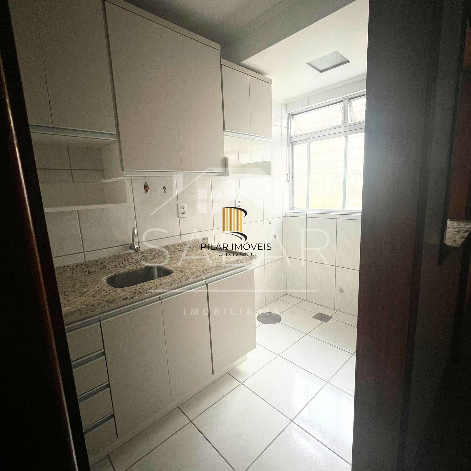 Excelente JK semimobiliado, bairro Passo da Areia, Porto Alegre/RS