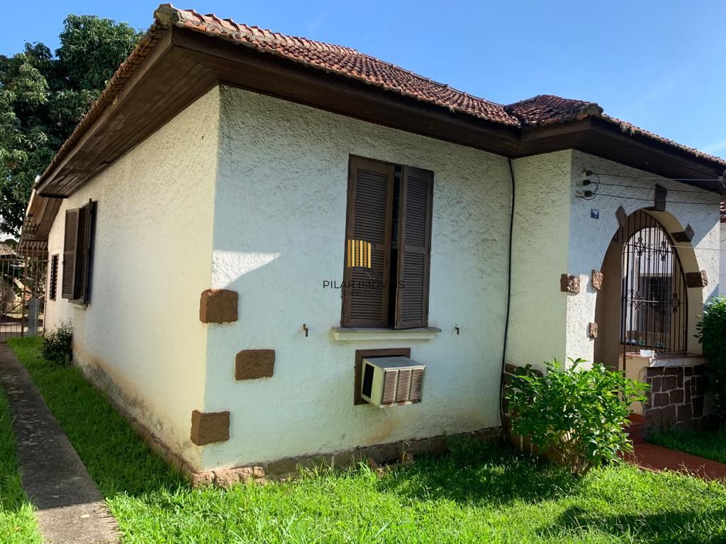 Casa na Av. Assis Brasil, Bairro Passo da Areia, Porto Alegre/RS
