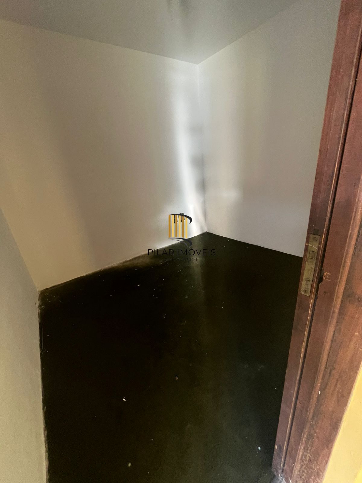 Casa ampla com potencial residencial e comercial | 220m² | Porto Alegre, Rio Grande do Sul