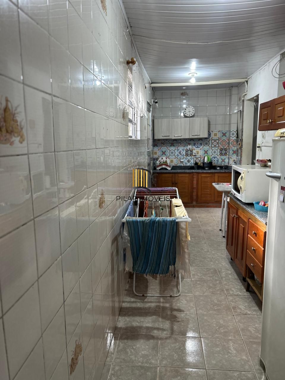 Apartamento desocupado e pronto para morar, 03 dormitórios, bairro IAPI