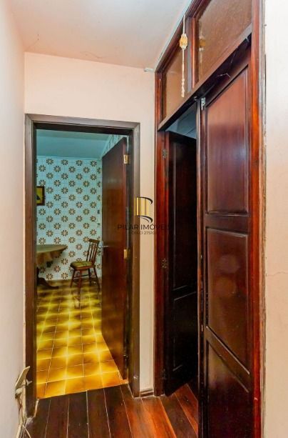 Casa em ótima localização, com 201m², Bairro Medianeira, Porto Alegre/RS