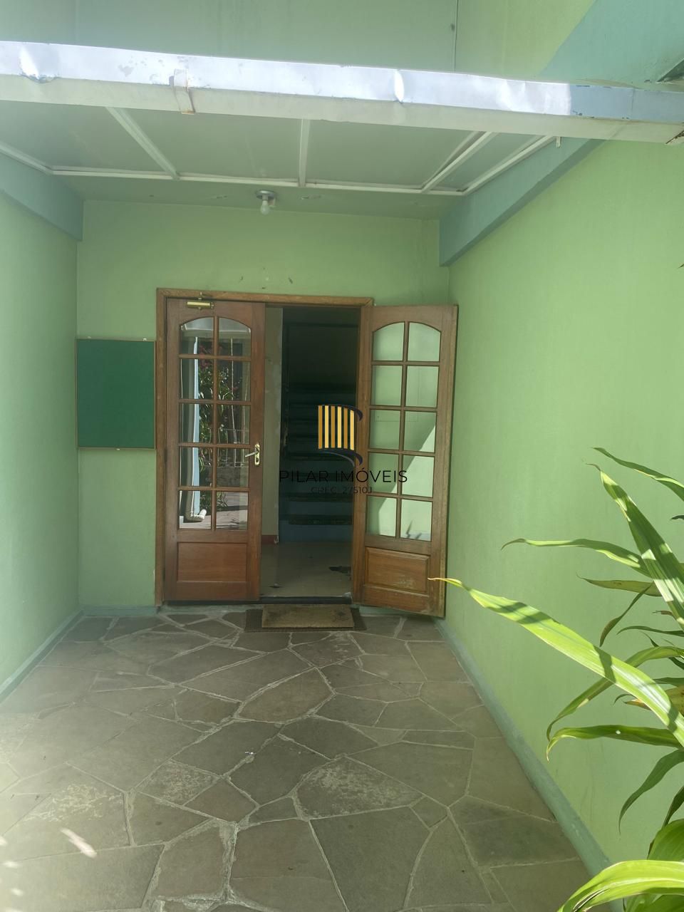 Apartamento com 02 dormitórios, Bairro Camaquã, Porto Alegre/RS