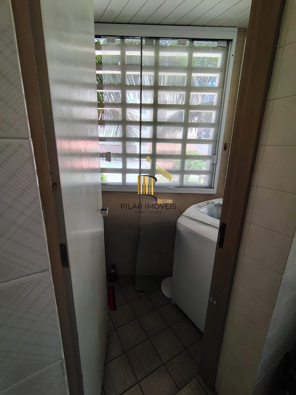 Apartamento de 1 dormitório, 52 m² de área privativa, com excelente localização e infraestrutura completa.