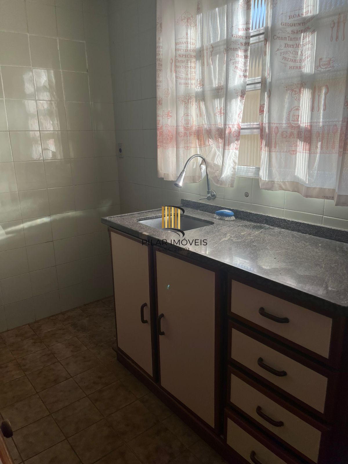 Casa ampla com potencial residencial e comercial | 220m² | Porto Alegre, Rio Grande do Sul