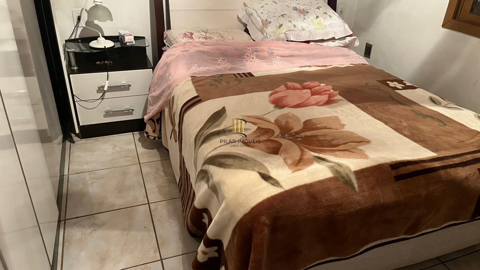 Terreno com duas casas no pátio, Bairro Teresópolis, Porto Alegre, Rio Grande do Sul