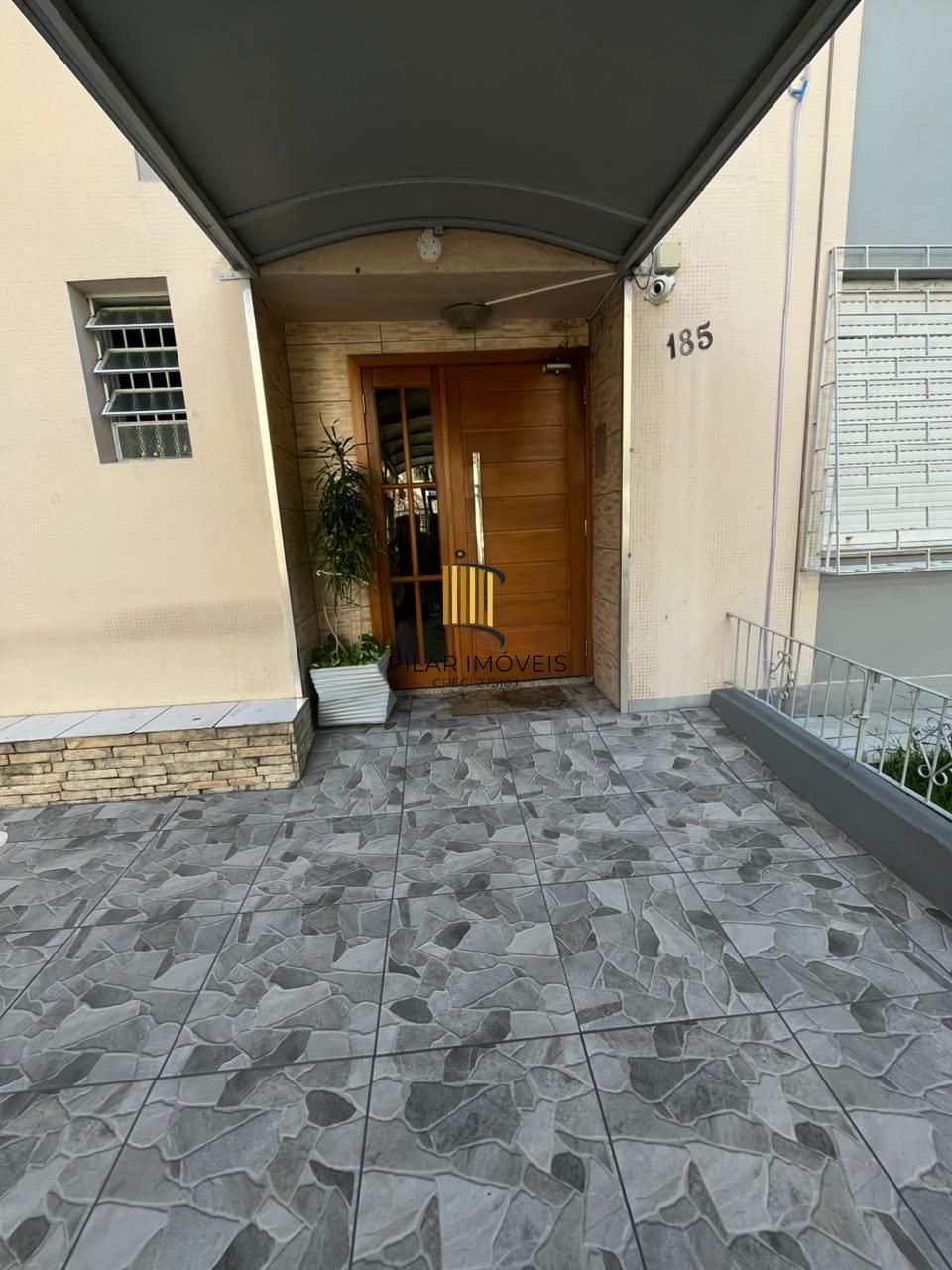 Condomínio Diferenciado na Jardim Leopoldina com Apartamento Totalmente Reformado