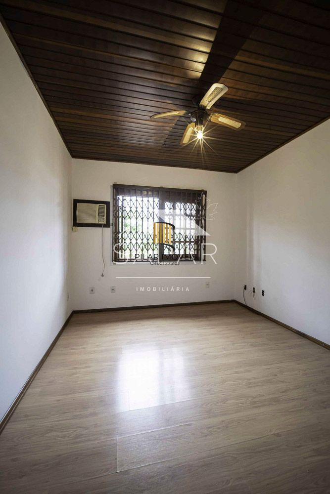 Casa com 02 pavimentos, 03 dormitórios, Bairro Intercap, Porto Alegre, Rio Grande do Sul