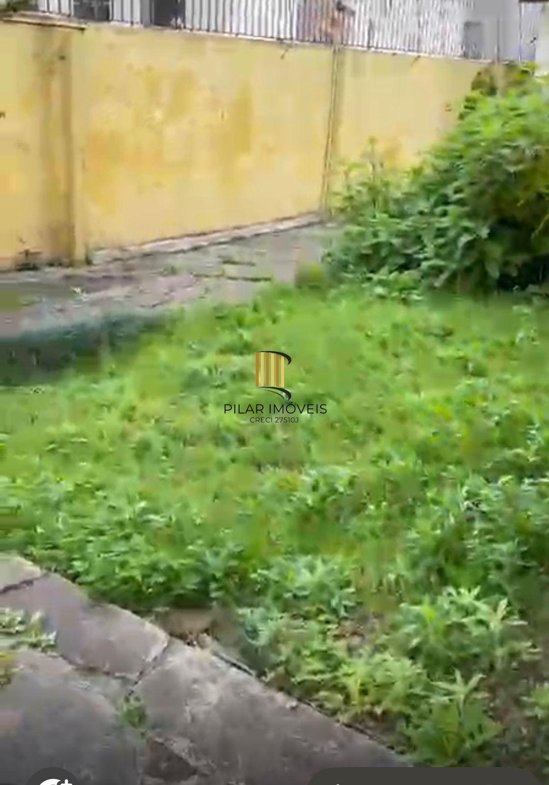 JK térreo, com espaço garden de aproximadamente 40m², Bairro Azenha, Porto Alegre/RS