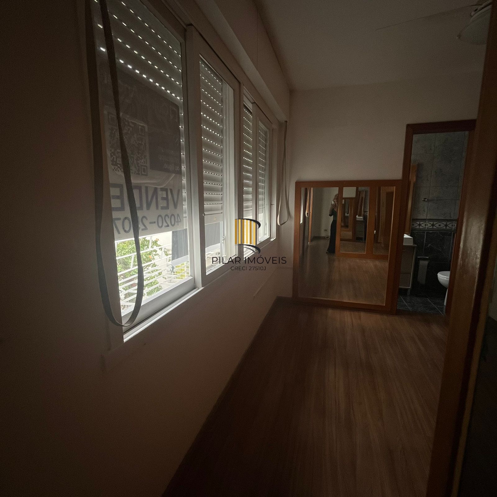 Excelente JK semimobiliado, bairro Passo da Areia, Porto Alegre/RS