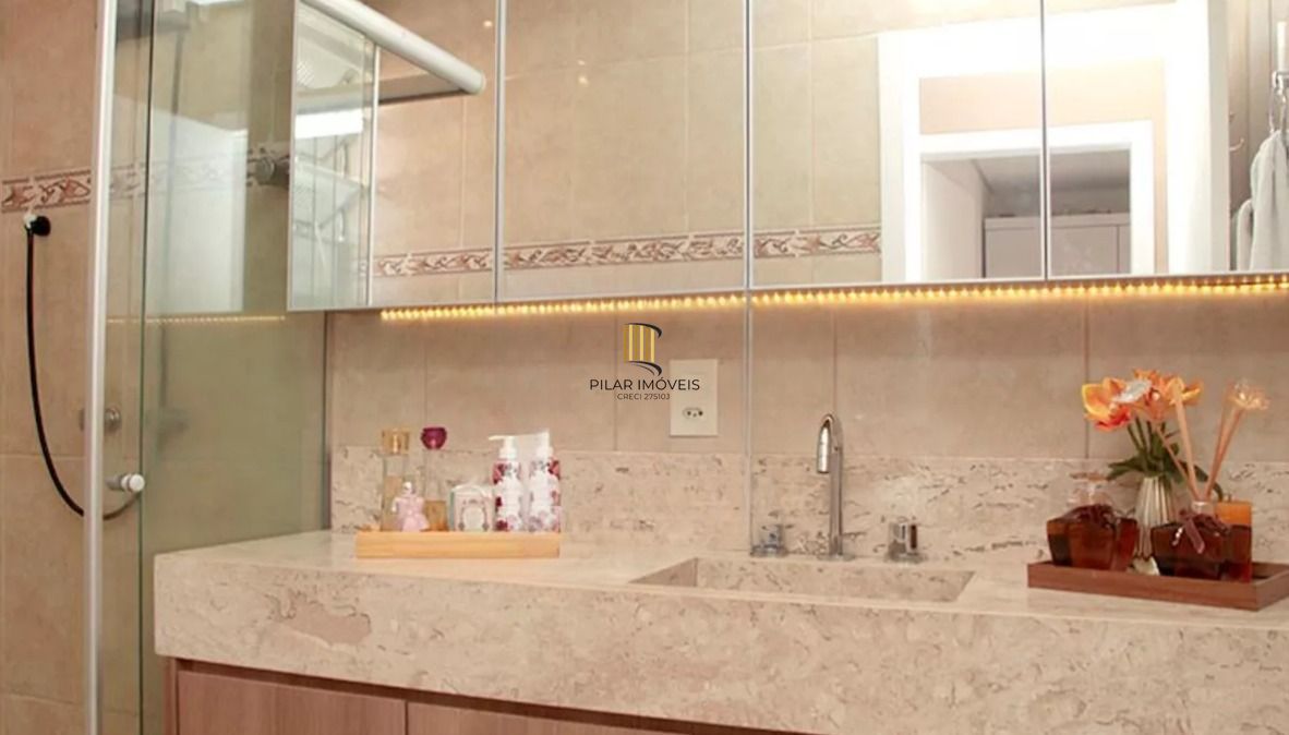 Apartamento com sacada, Bairro Santana, Porto Alegre/RS