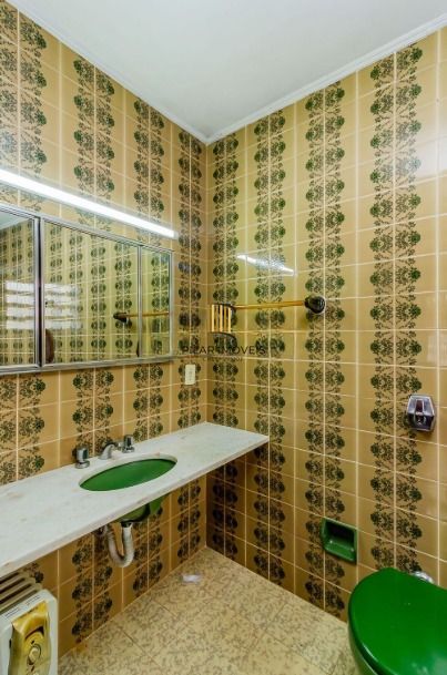 Casa em ótima localização, com 201m², Bairro Medianeira, Porto Alegre/RS