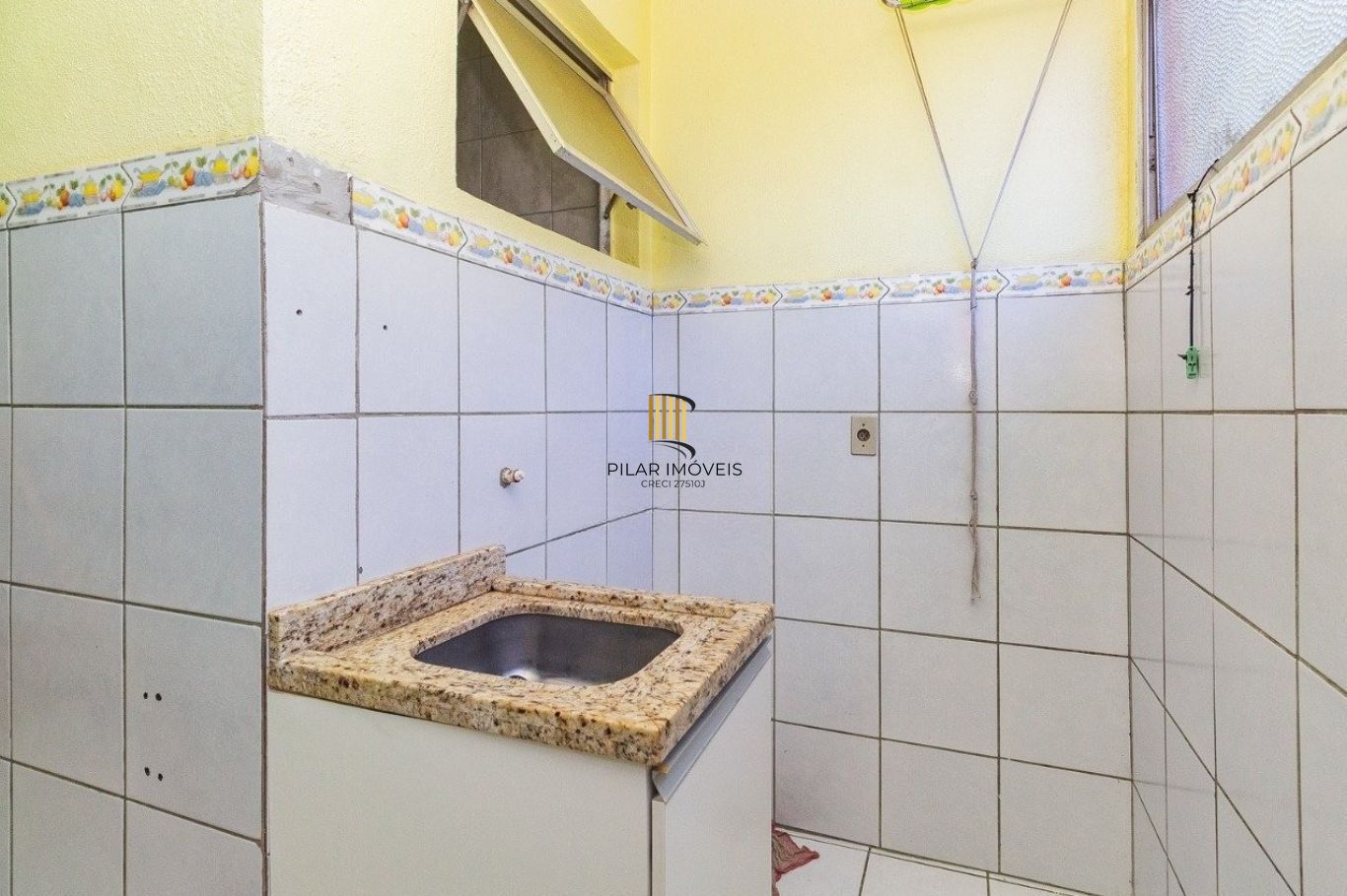 Excelente oportunidade para quem busca praticidade, conforto e boa localização, no bairro Jardim Itu em Porto Alegre.