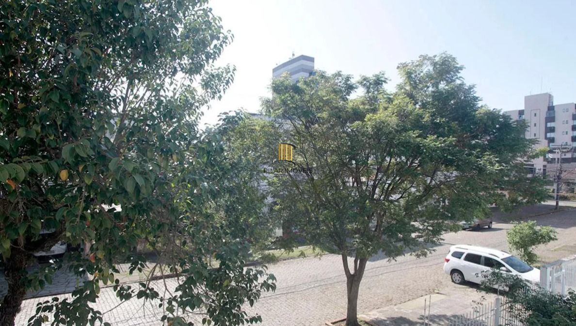 Apartamento com sacada, Bairro Santana, Porto Alegre/RS